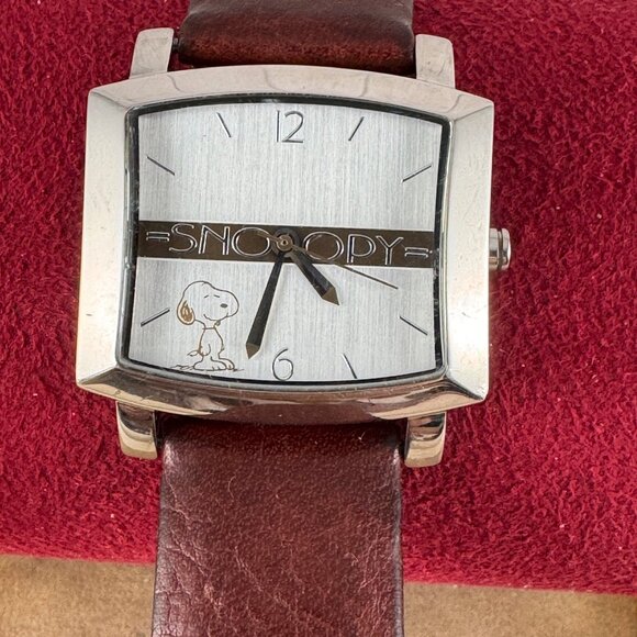 Vintage Fossil Snoopy limited edition #0471/2000 watch brown strap main image 8
